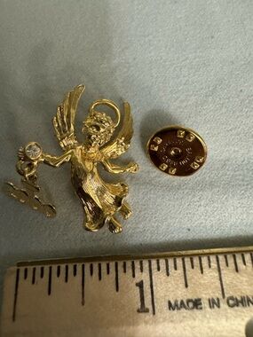 Ballou Reg’d 150 years Gold Angel Pin Charm with 2000